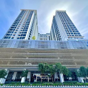  Apartment Centre @ The Shore By Casa Yolo